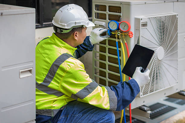 Professional Hvac technician working in Dulles, VA